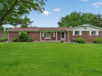 3930 N Woodbine Dr
