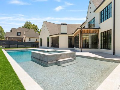 20218 Rainbow Cir