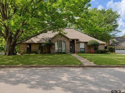 237 Lakeside Pl