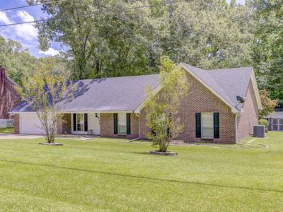 Property at 103 Laura Lake Cir, Vicksburg, MS