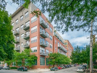 824 W Superior St Unit 307