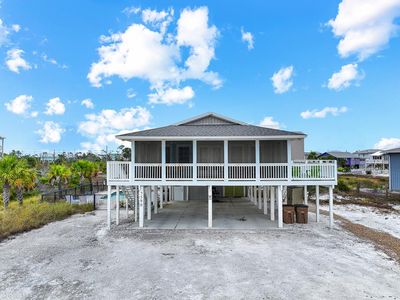 7590 Shoreline Dr