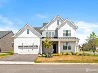 2 Evelyn Ct