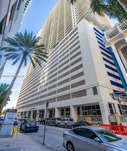 1200 Brickell Bay Dr APT 3206