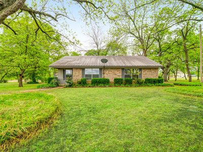 7757 Farm Road 137