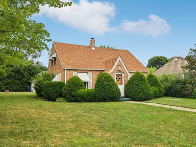 2218 Pearsall Pkwy