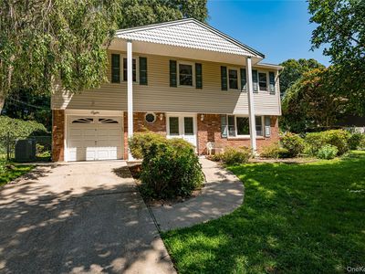 8 Salisbury Drive N