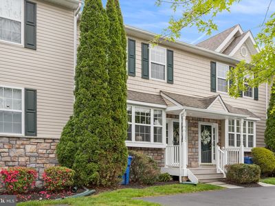 12 Hoag Ln