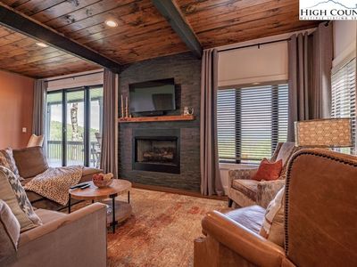 315 Skyleaf Drive #D18