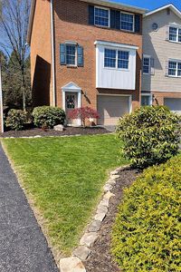 1128 Cranston Dr