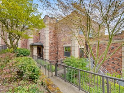 2430 NW Westover Rd #1-202