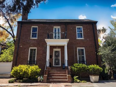 568 W 261st Street