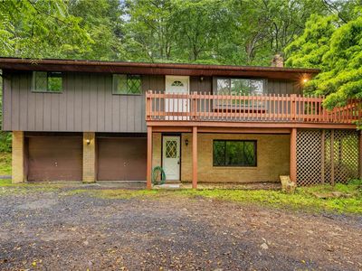 1570 Astolat Rd