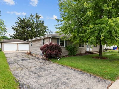 594 Linda Ct