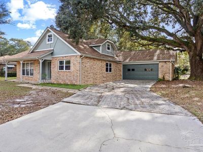 Property at 7889 Chesterfield Rd, Pensacola, FL