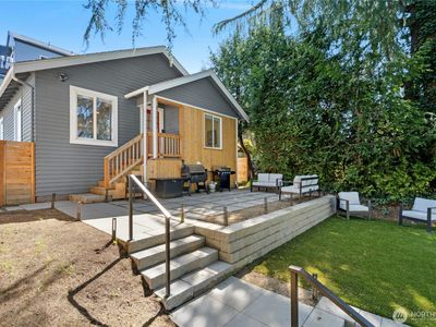 10056 Interlake Avenue N