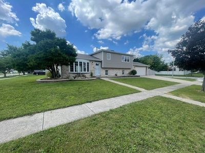 793 Six Pines Dr
