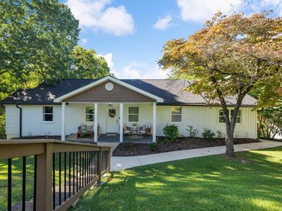 3906 Sells Dr
