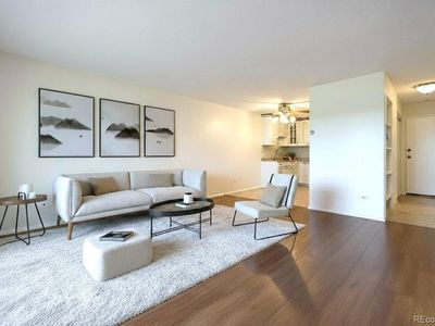 350 S Clinton Street #8B