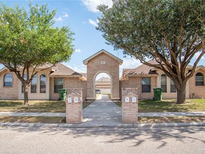 1001 Cedarwood Dr