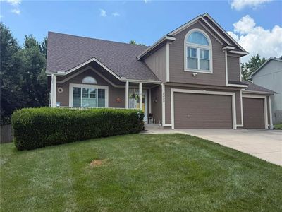 2225 Martha Ln