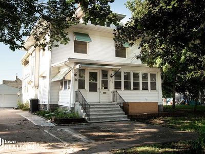 219 A Ave W