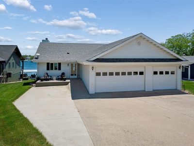 1330 Cherri Ln