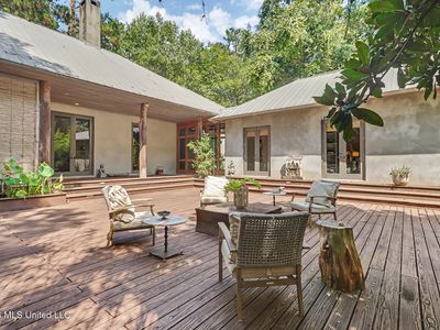 32 Francis Burge Rd
