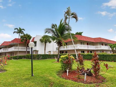 3772 Inverrary Blvd APT 101