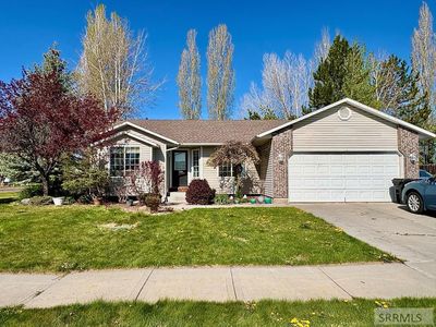 124 Tamarack Ave