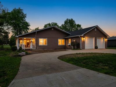 2114 Elmwood Dr