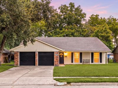 13923 Amble Ln