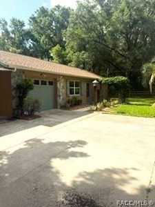 671 N Fitzpatrick Ave
