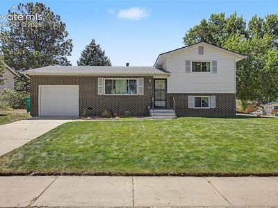 712 Lansing Dr