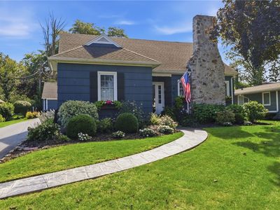 76 Redfield Pkwy