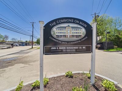 1429 Main St #5E