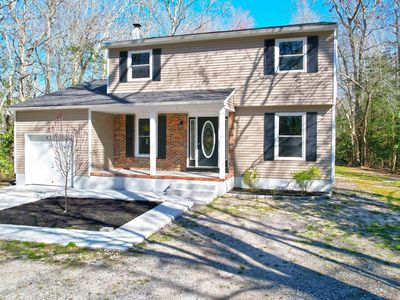 6 English Ln