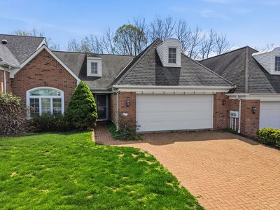 327 Hidden Falls Ct