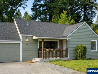 895 Vista Ave SE