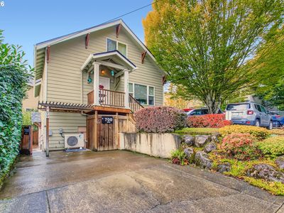 Property at 700 Barton Ave, Gladstone, OR