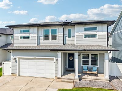 4389 E Inverness Ln