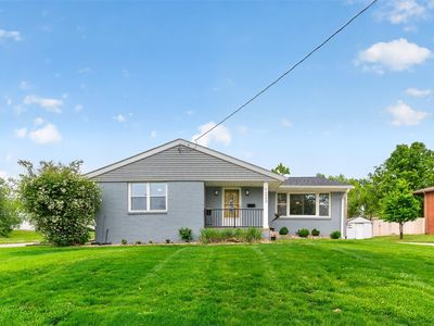 7323 Maple Dr