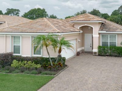 4376 NW Oakbrook Circle