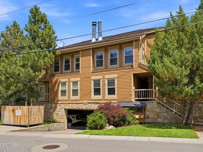 1493 Park Ave #6