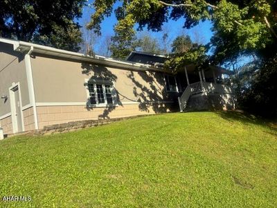 2404 Maple Hollow Rd