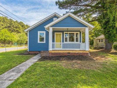 392 Sampson Ave