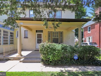 802 Race Ave