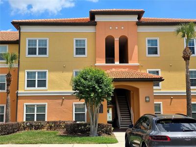 5451 Vineland Rd #111