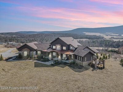 13022 Lower Maple Dr