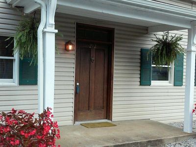 212 W Main St